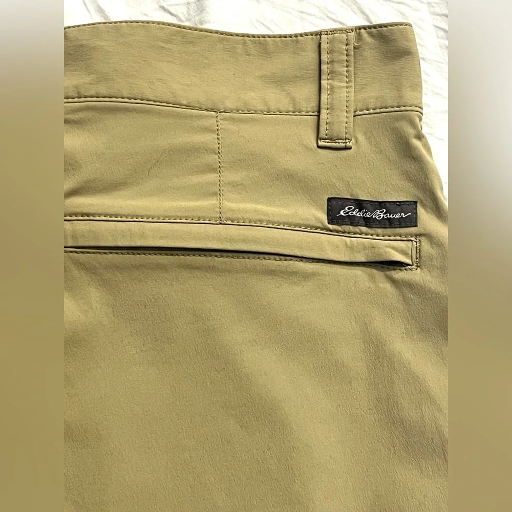 Eddie Bauer Men's Nylon Blend Tan Shorts w Pockets Size 33 - Picture 13 of 14